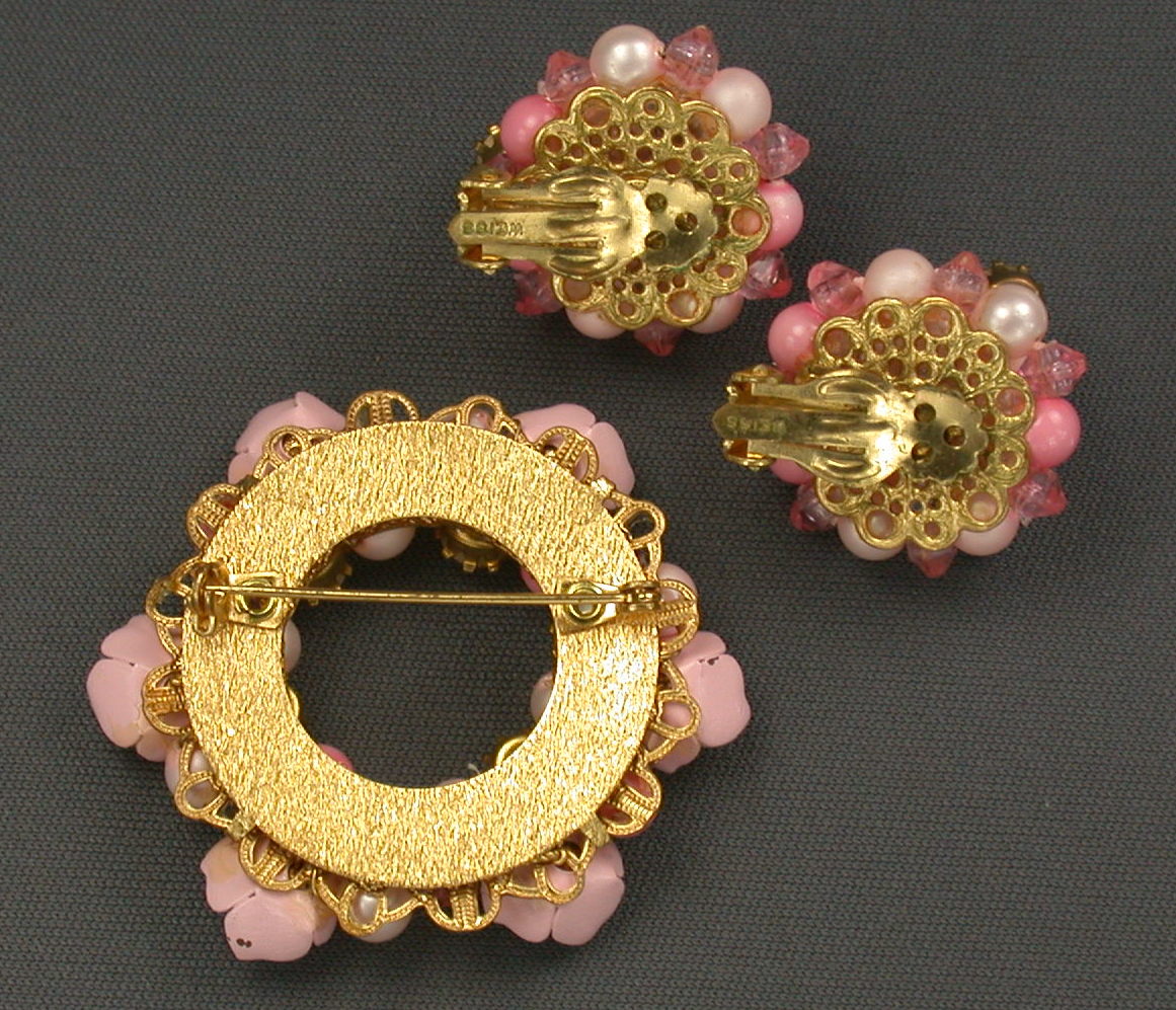 Weiss Pink Circle Pin & Earrings Set