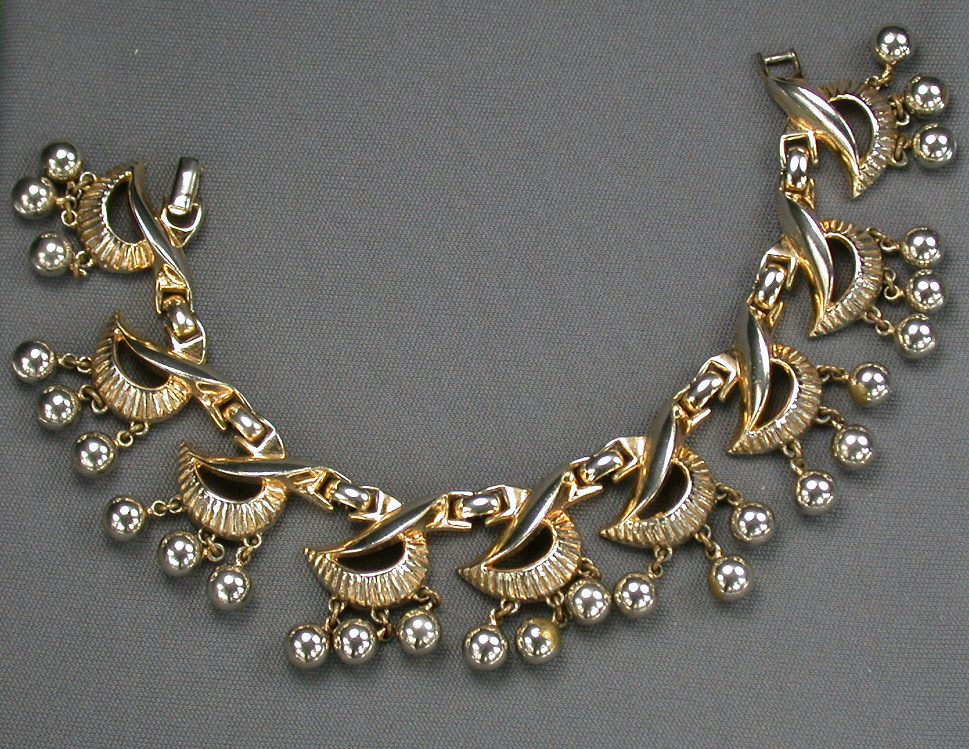 Trifari Goldtone Dangling Bracelet