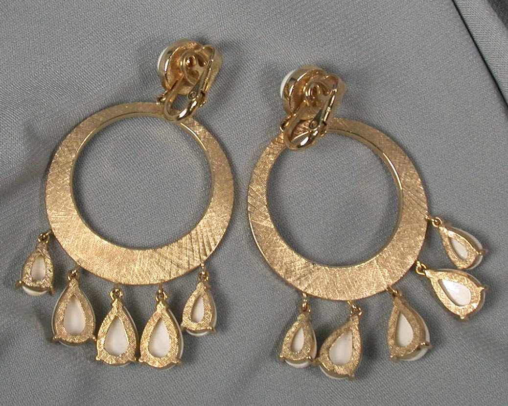 Trifari Enamel & Cabochon Dangling Earrings